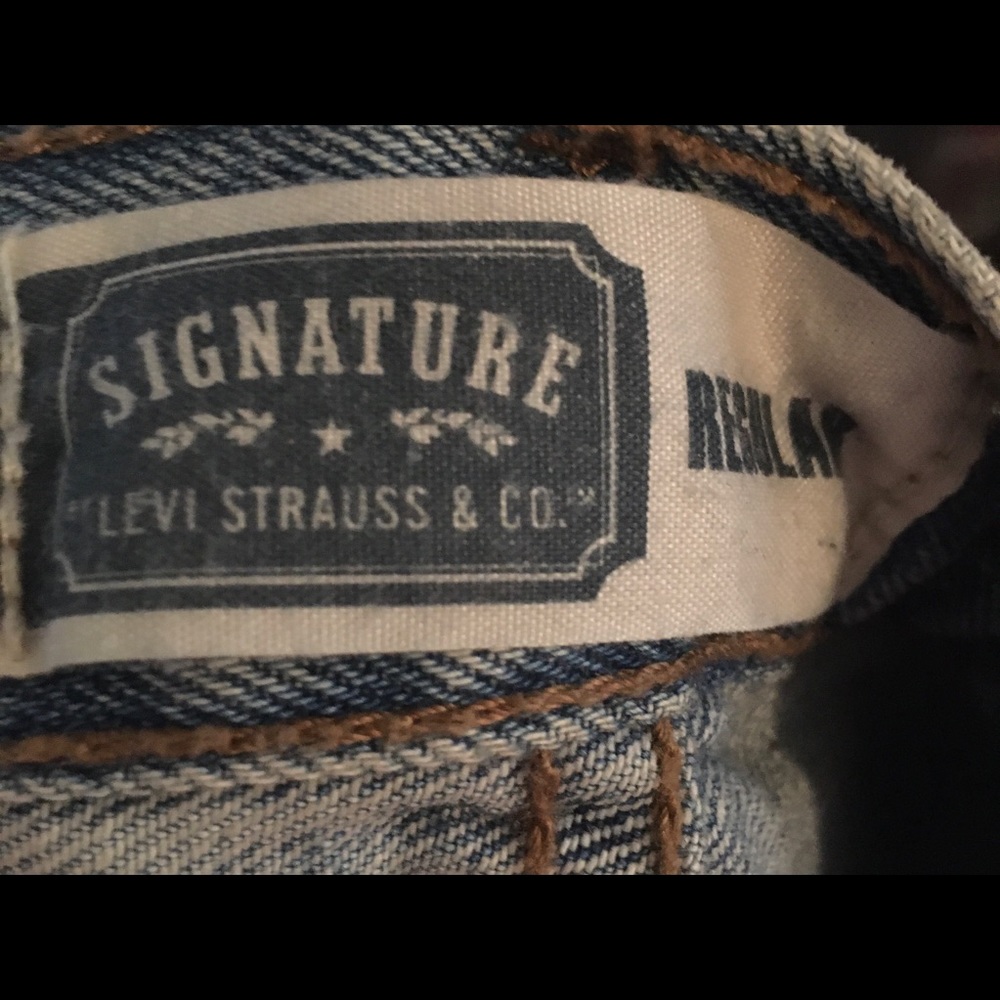 host pick!! 🎉🎉NWT Levi signature blue jeans 34 x 32 - Picture 6 of 8